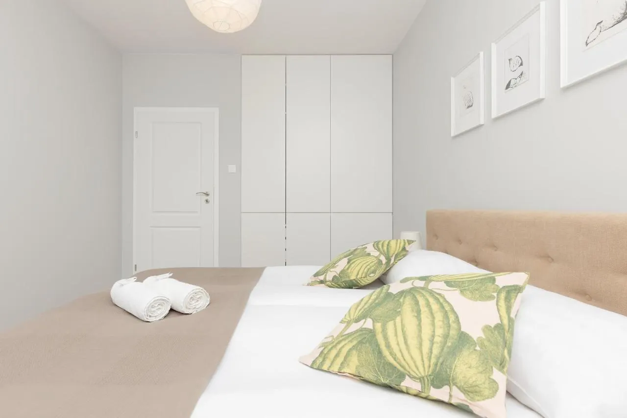 Skalskiego Apartment Near Balaton Lake By Renters Warsaw